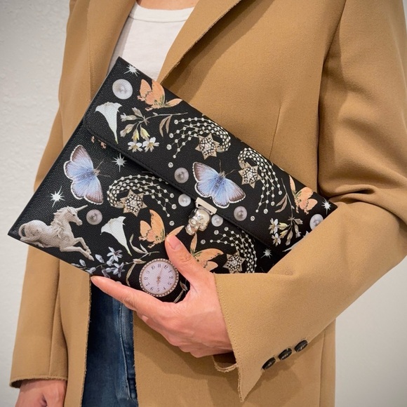 •••SOLD•••Auth Alexander McQueen Nocturnal Skull Calfskin Leather Clutch Black - Picture 16 of 16